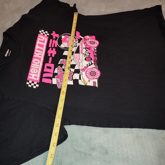 Hello Kitty Black Pink Graphic Short Sleeve Tee Car Auto Tokio Speed - Picture 6 of 7